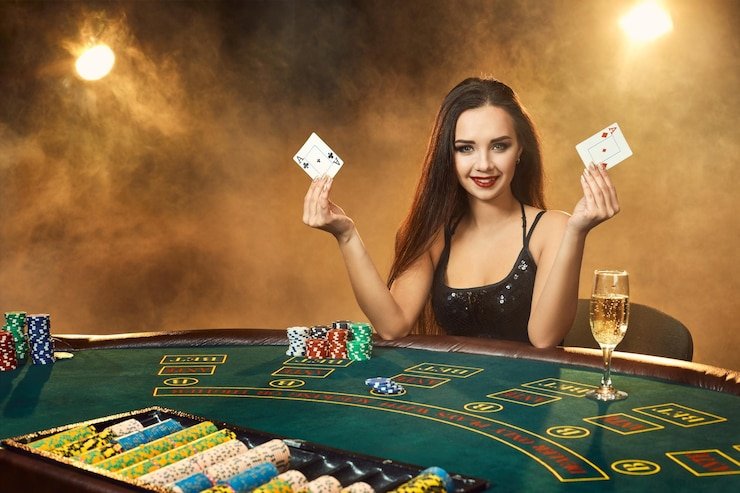 Pengguna membaca informasi VIP di mobile